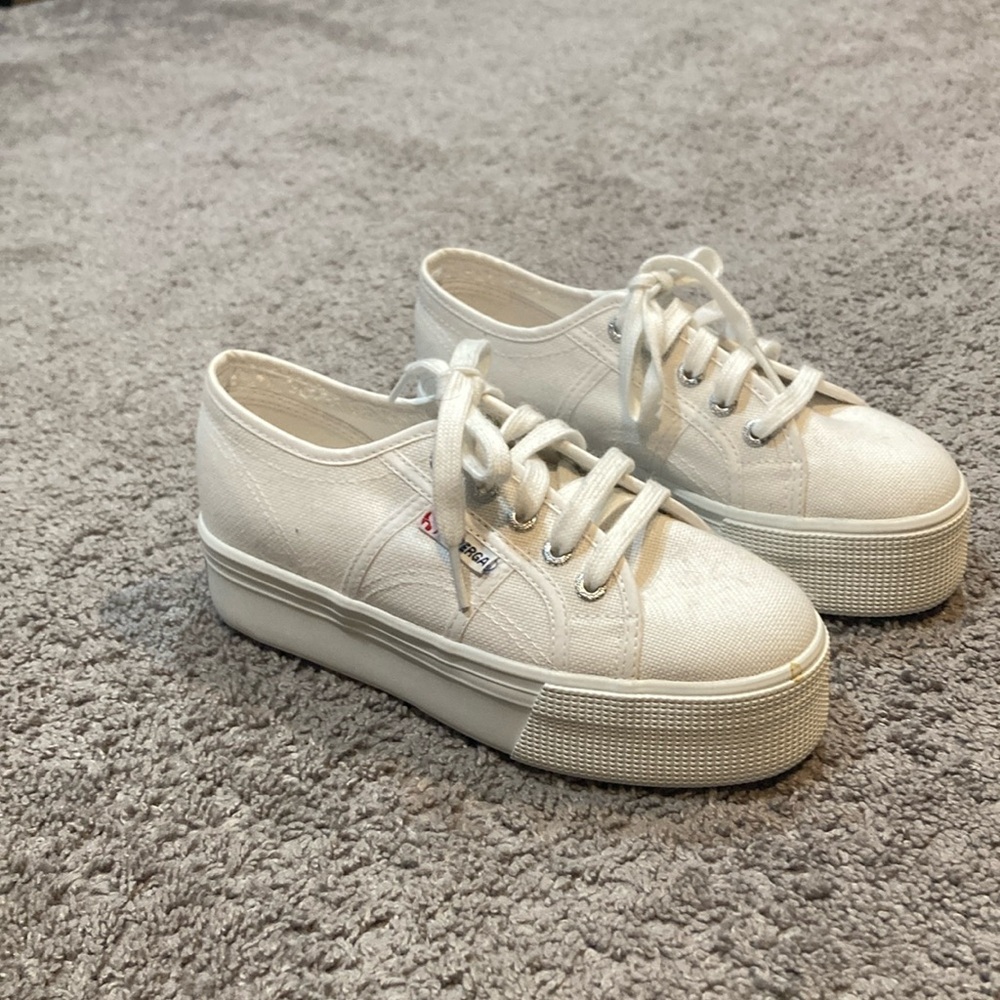 Superga Sneakers